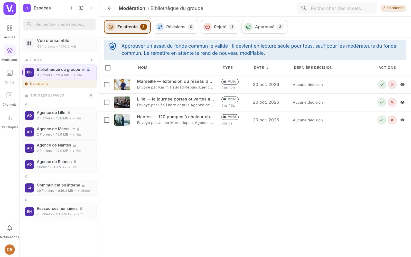 La file de modération de la bibliothèque du groupe dans la Mediasbox, avec trois vidéos d'agences en attente de décision