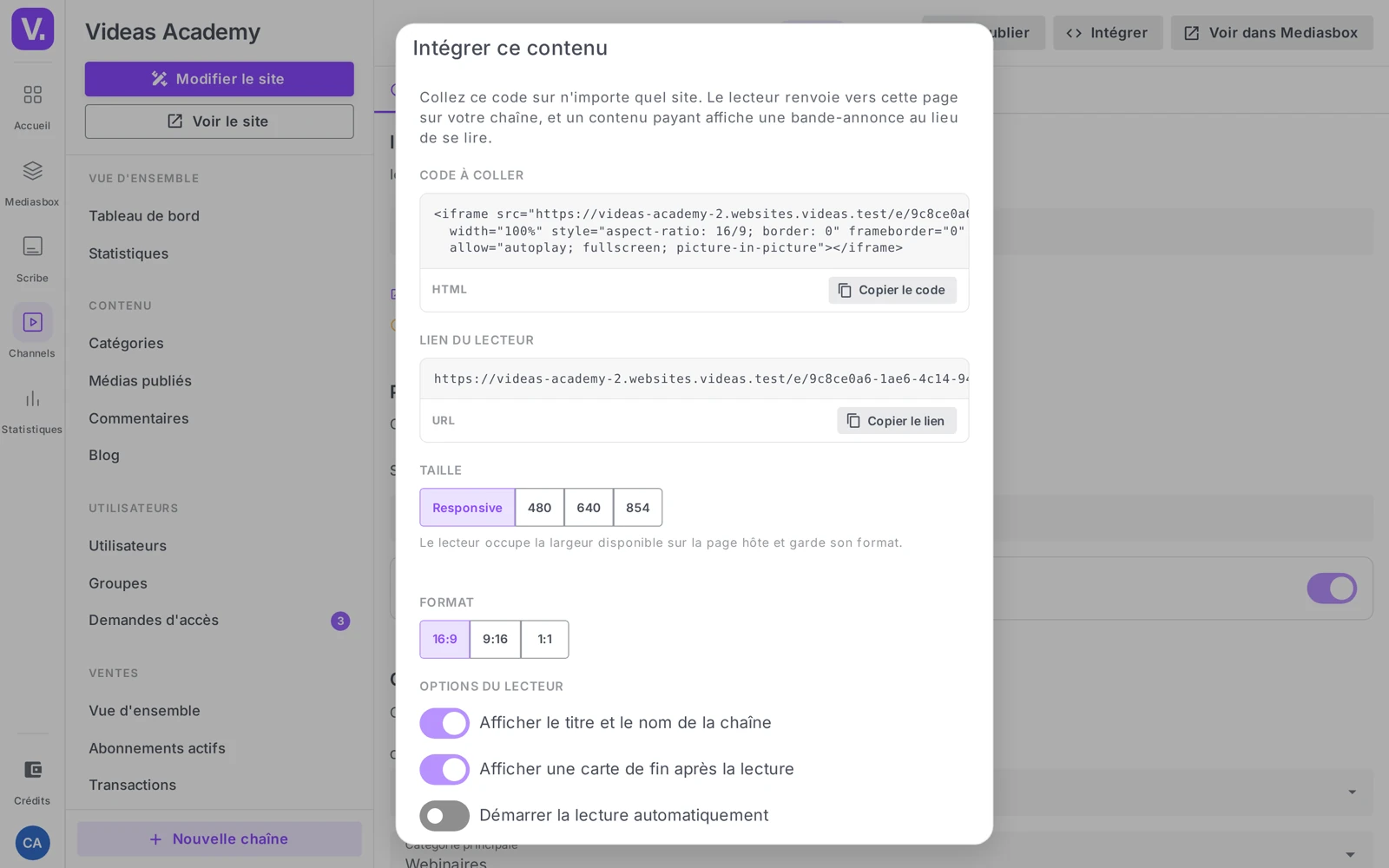 la fenêtre Intégrer d’un contenu de chaîne, avec le code à coller et les options du lecteur